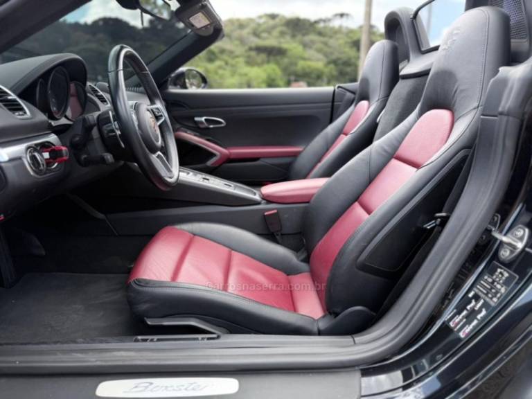 PORSCHE - 718 - 2018/2019 - Preta - R$ 509.900,00