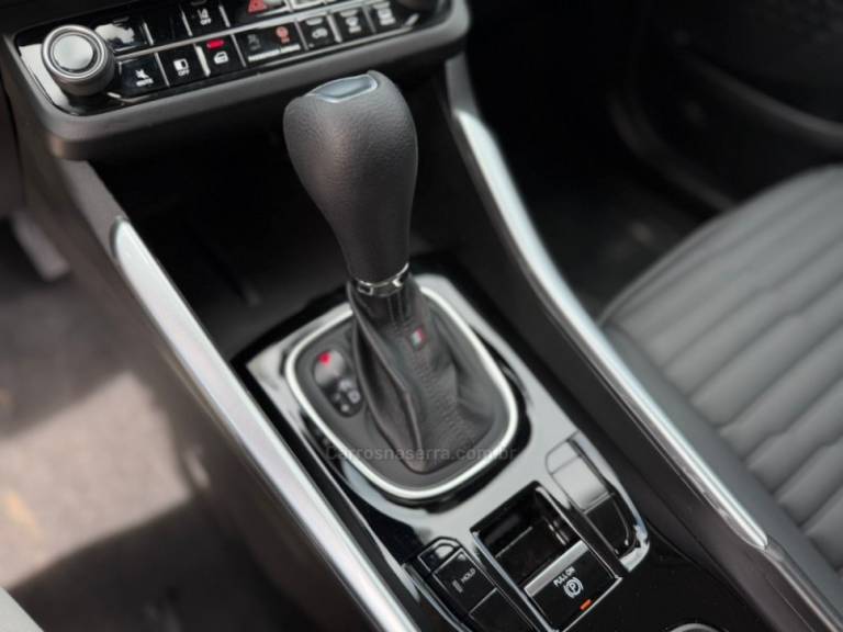 FIAT - FASTBACK - 2024/2025 - Prata - R$ 134.900,00