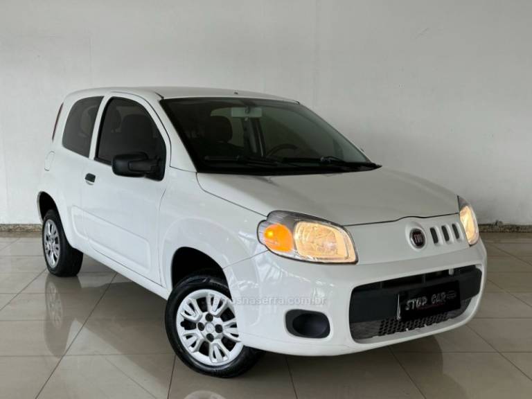 FIAT - UNO - 2015/2015 - Branca - R$ 29.900,00