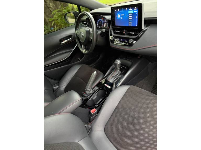 TOYOTA - COROLLA - 2023/2024 - Branca - R$ 149.900,00