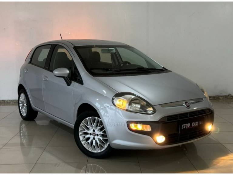 FIAT - PUNTO - 2012/2013 - Prata - R$ 43.900,00