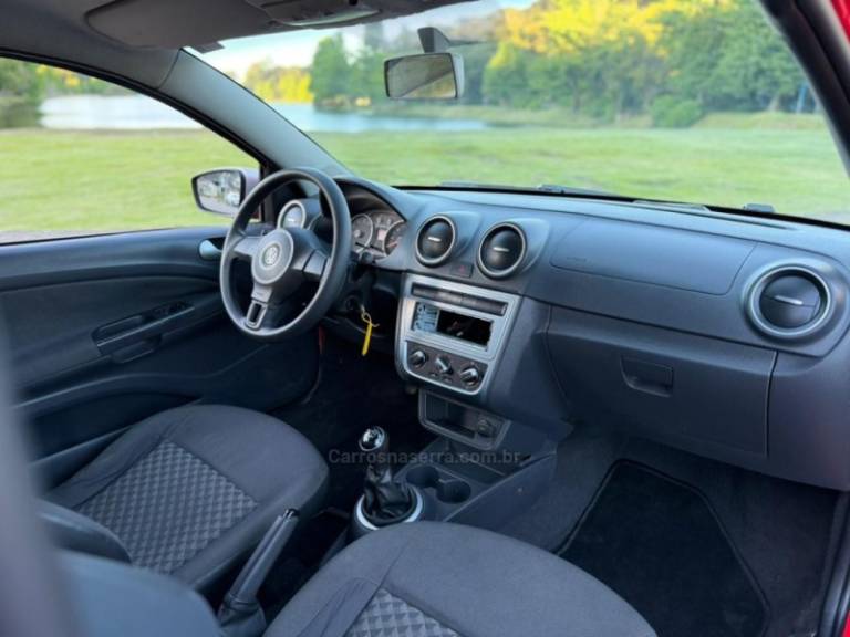 VOLKSWAGEN - SAVEIRO - 2015/2014 - Vermelha - R$ 49.900,00