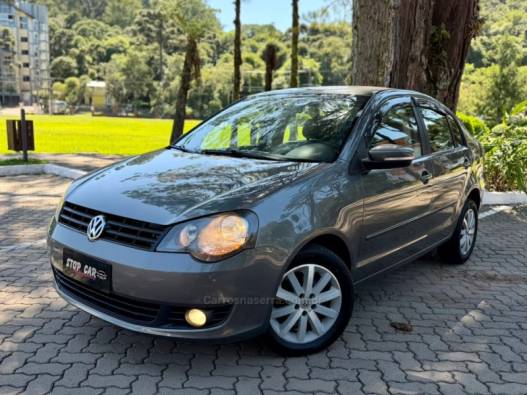 VOLKSWAGEN - POLO - 2011/2012 - Cinza - R$ 47.900,00