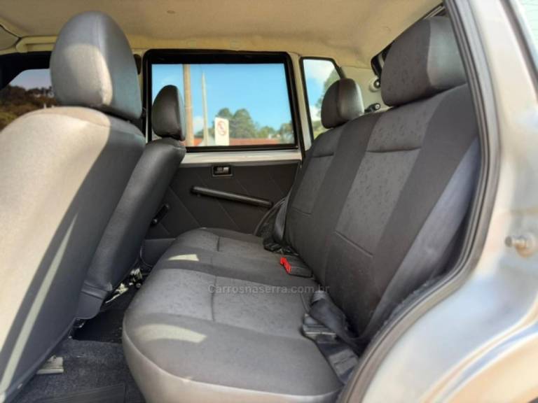 FIAT - UNO - 2009/2010 - Prata - R$ 28.900,00