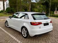 AUDI - A3 - 2015/2016 - Branca - R$ 99.900,00