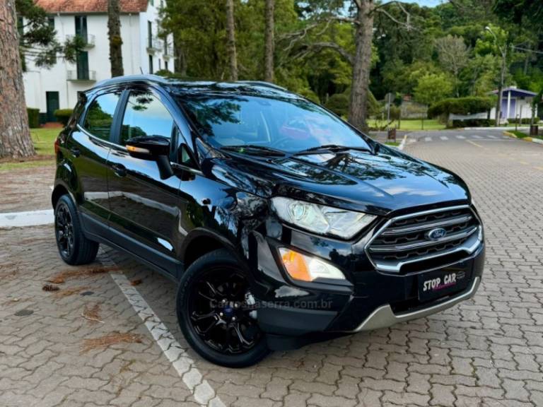 FORD - ECOSPORT - 2018/2019 - Preta - R$ 83.900,00