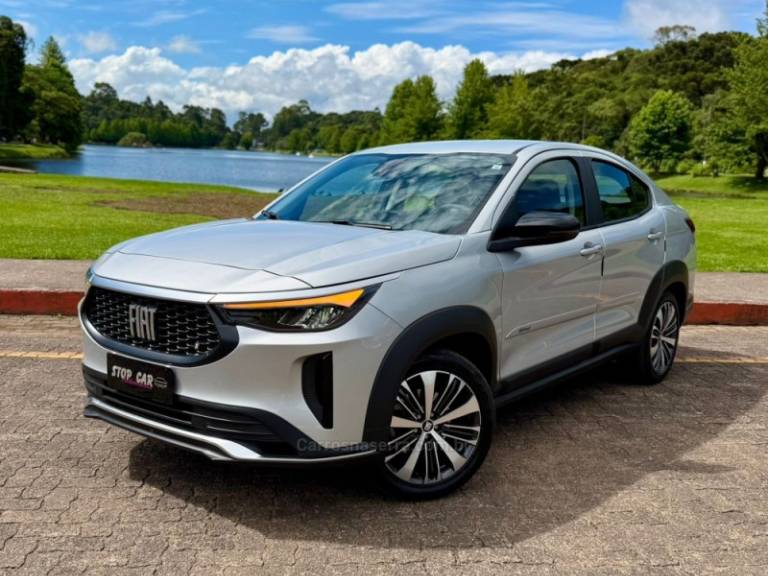 FIAT - FASTBACK - 2024/2025 - Prata - R$ 134.900,00