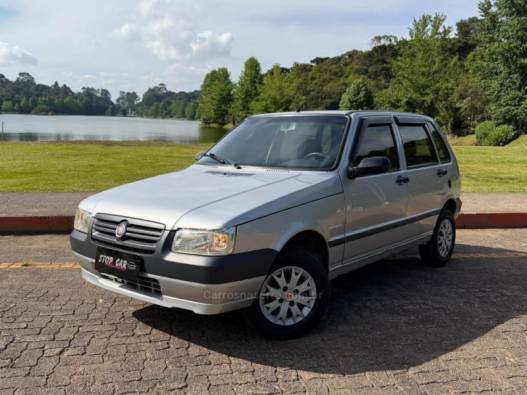 FIAT - UNO - 2009/2010 - Prata - R$ 28.900,00