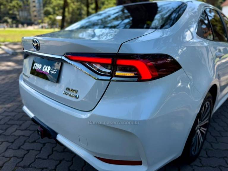 TOYOTA - COROLLA - 2021/2021 - Branca - R$ 143.900,00