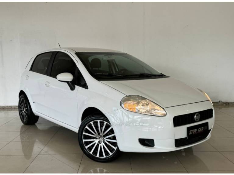 FIAT - PUNTO - 2011/2011 - Branca - R$ 36.900,00