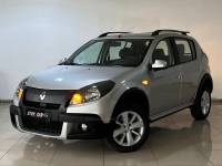RENAULT - SANDERO - 2013/2014 - Prata - R$ 44.900,00