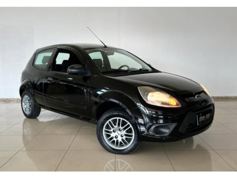 FORD - KA - 2011/2012 - Preta - R$ 24.900,00