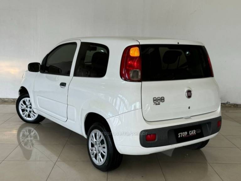 FIAT - UNO - 2015/2015 - Branca - R$ 29.900,00