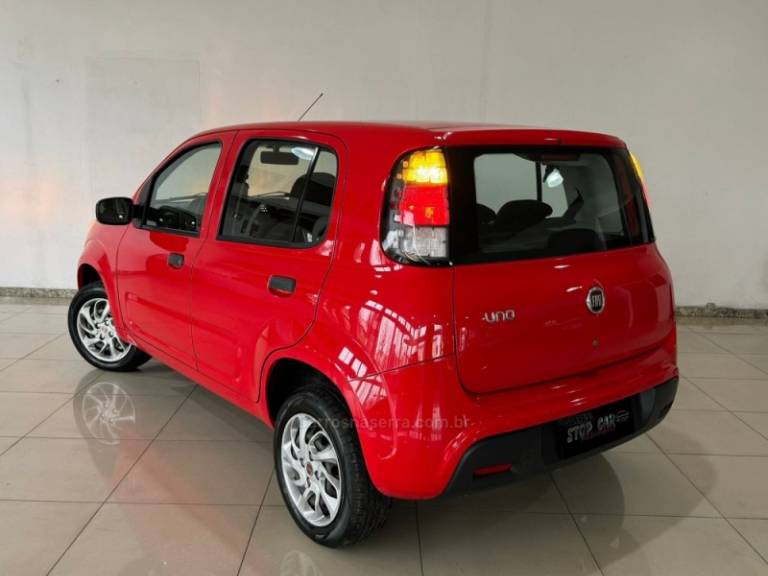 FIAT - UNO - 2021/2021 - Vermelha - R$ 53.900,00