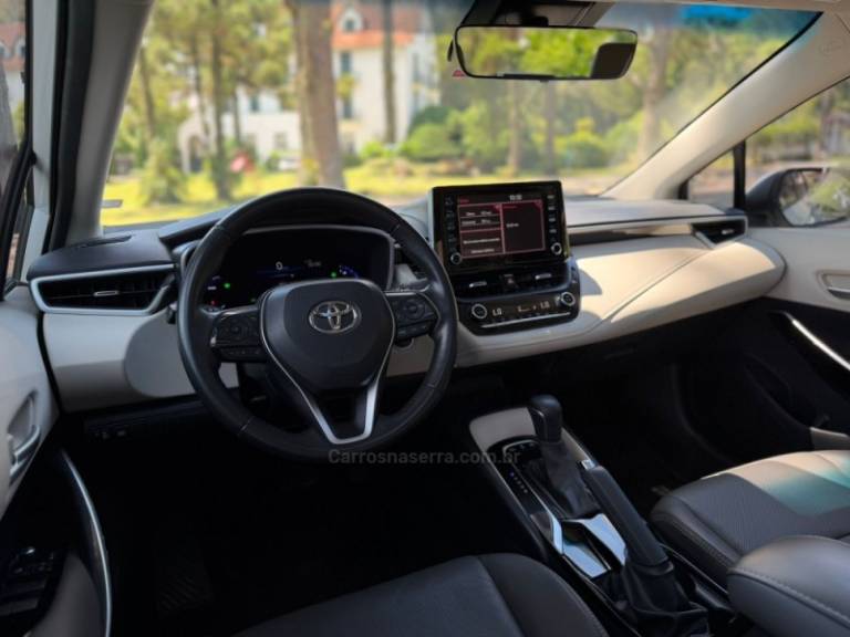 TOYOTA - COROLLA - 2021/2021 - Branca - R$ 143.900,00