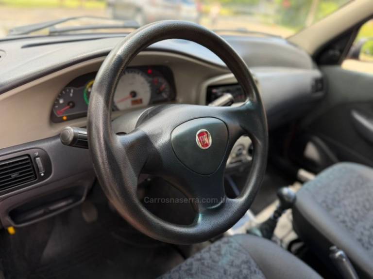 FIAT - PALIO - 2009/2010 - Vermelha - R$ 29.900,00