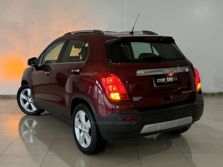 CHEVROLET - TRACKER - 2014/2014 - Vermelha - R$ 74.900,00