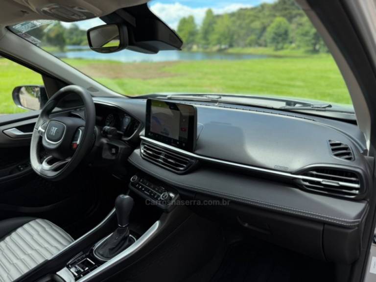 FIAT - FASTBACK - 2024/2025 - Prata - R$ 134.900,00