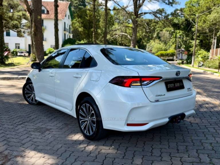 TOYOTA - COROLLA - 2021/2021 - Branca - R$ 143.900,00