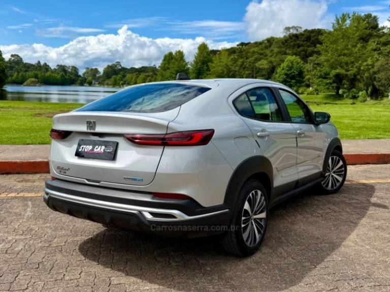 FIAT - FASTBACK - 2024/2025 - Prata - R$ 134.900,00
