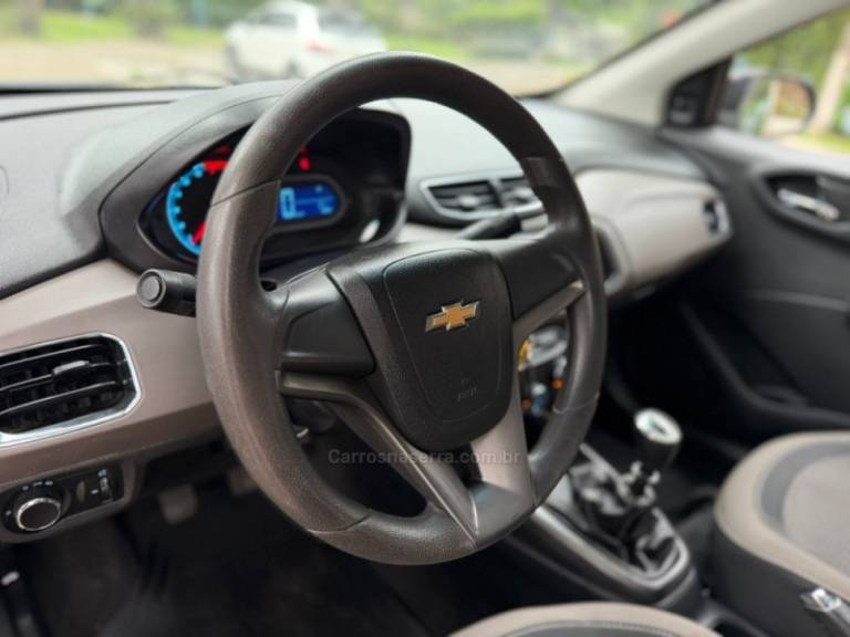 CHEVROLET - PRISMA - 2013/2013 - Preta - R$ 42.900,00