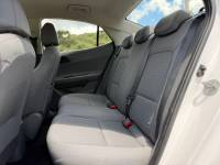 HYUNDAI - HB20S - 2023/2024 - Branca - R$ 83.900,00