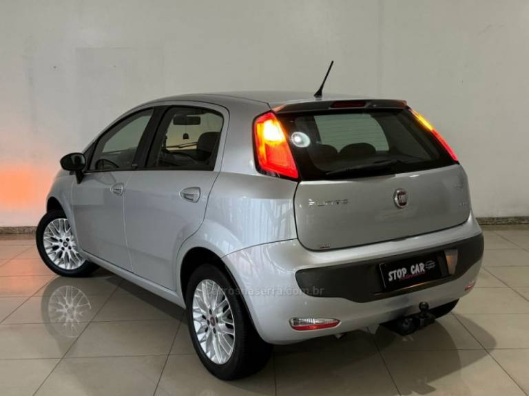 FIAT - PUNTO - 2012/2013 - Prata - R$ 43.900,00