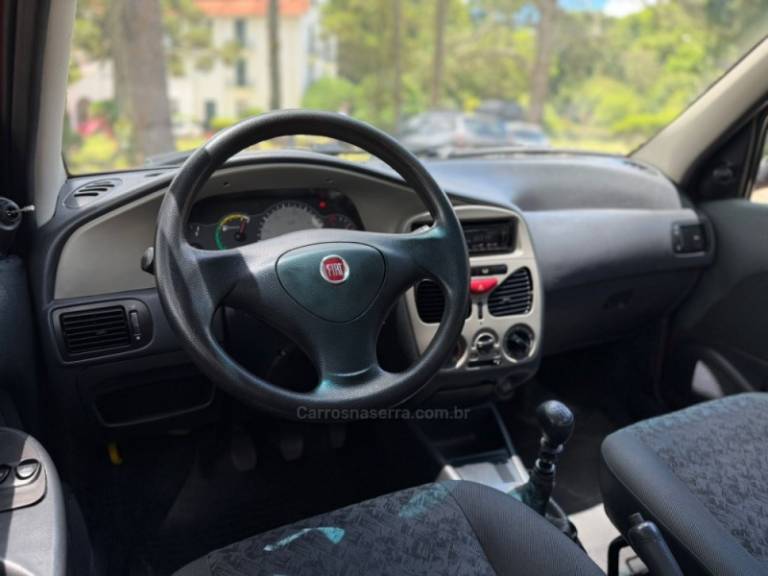 FIAT - PALIO - 2009/2010 - Vermelha - R$ 29.900,00