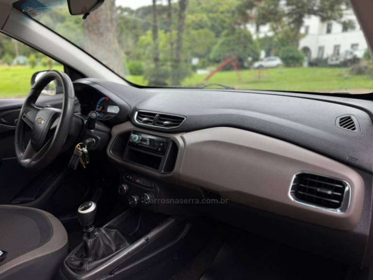 CHEVROLET - PRISMA - 2013/2013 - Preta - R$ 42.900,00