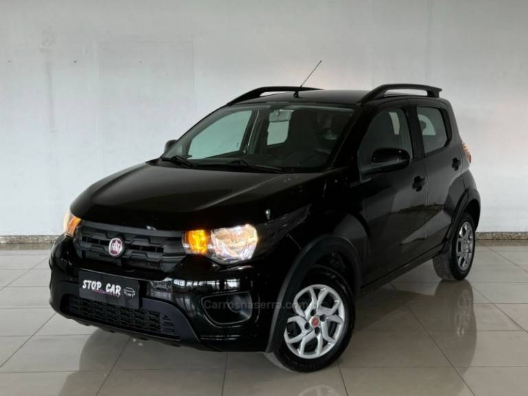 FIAT - MOBI - 2017/2018 - Preta - R$ 49.900,00