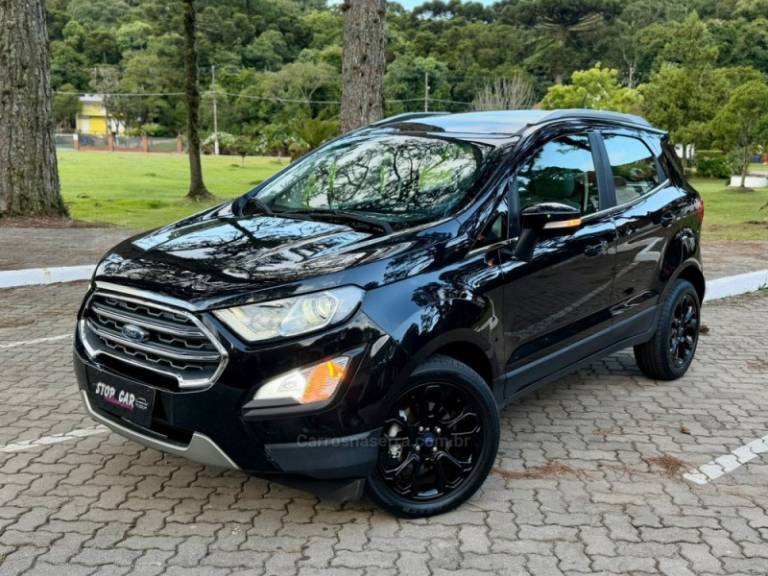FORD - ECOSPORT - 2018/2019 - Preta - R$ 83.900,00