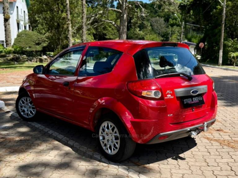 FORD - KA - 2012/2013 - Vermelha - R$ 27.900,00
