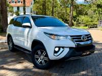 TOYOTA - HILUX SW4 - 2018/2019 - Branca - R$ 194.900,00