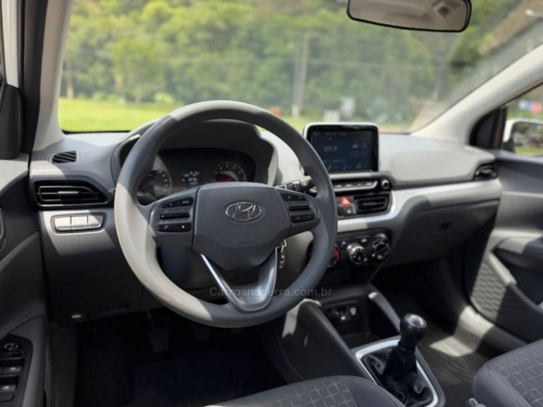 HYUNDAI - HB20S - 2023/2024 - Branca - R$ 83.900,00